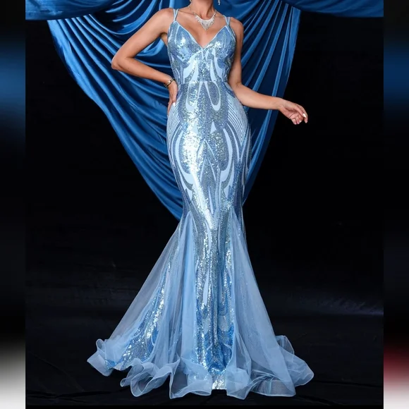 Blue, Graphic,  V Neck, Sleeveless,  Case Up Back, Sequined Mermaid Gown - Picture 6 of 16